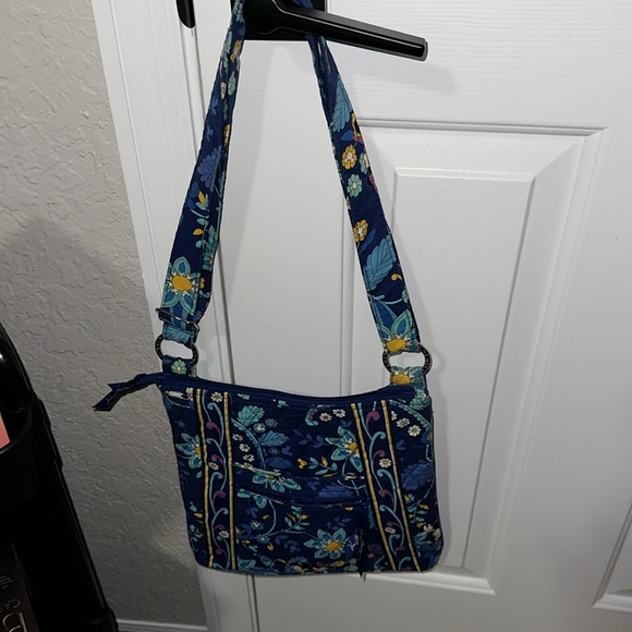 Disney x Vera Bradley Mickey and Minnie Crossbody - Picture 2 of 4